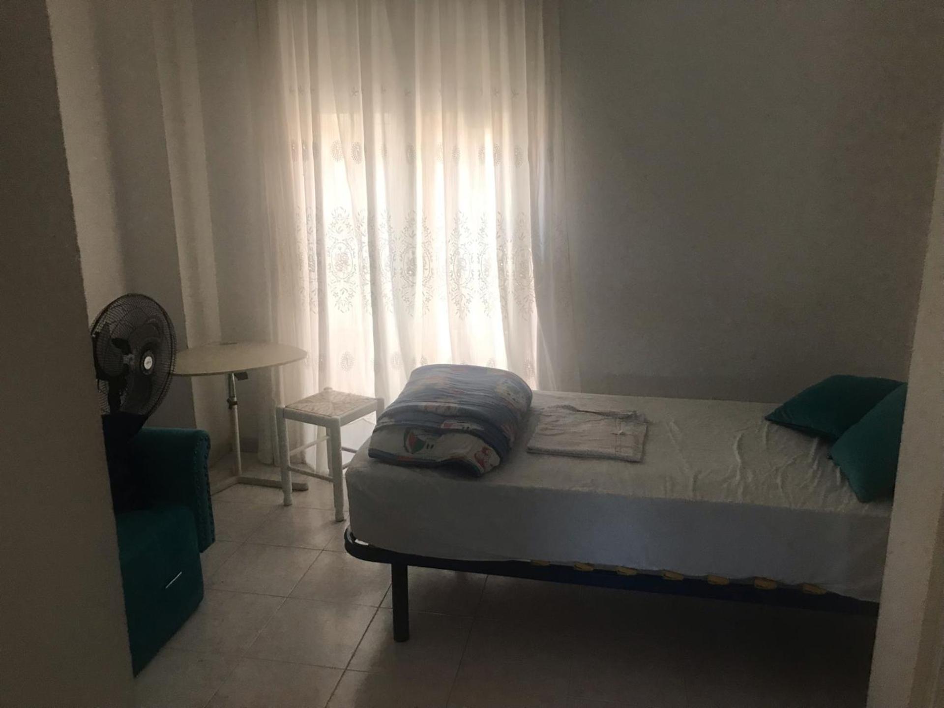 Malaga Habitacion En Apartamento Carlos Haya Lägenhet Exteriör bild