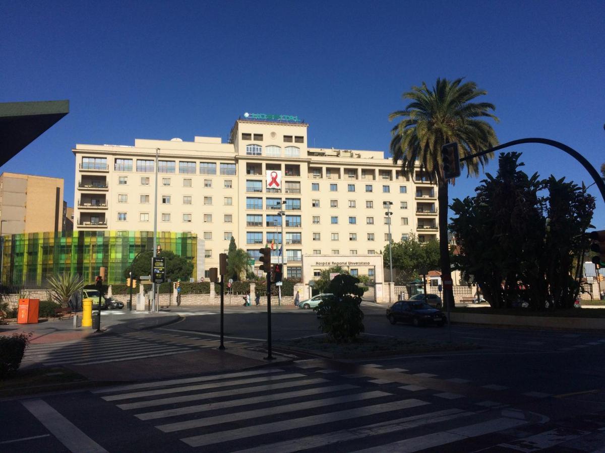 Malaga Habitacion En Apartamento Carlos Haya Lägenhet Exteriör bild